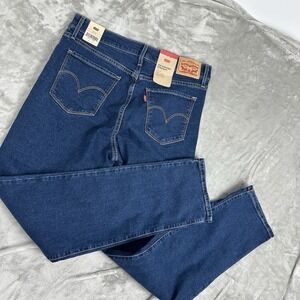 NWT Levi's 314 Shaping Straight Jeans measures to 31 x30  Mid Rise Stretch READ